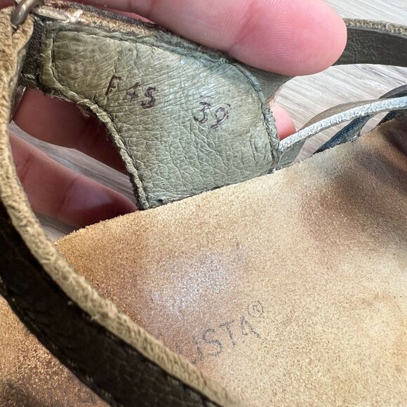 El Naturalista Black Sandals with Flexible Sole - Picture 9 of 10